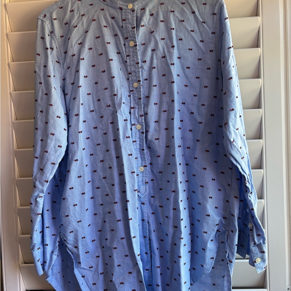 GAP Light Blue Casual Button-Down Shirt with Red Pattern